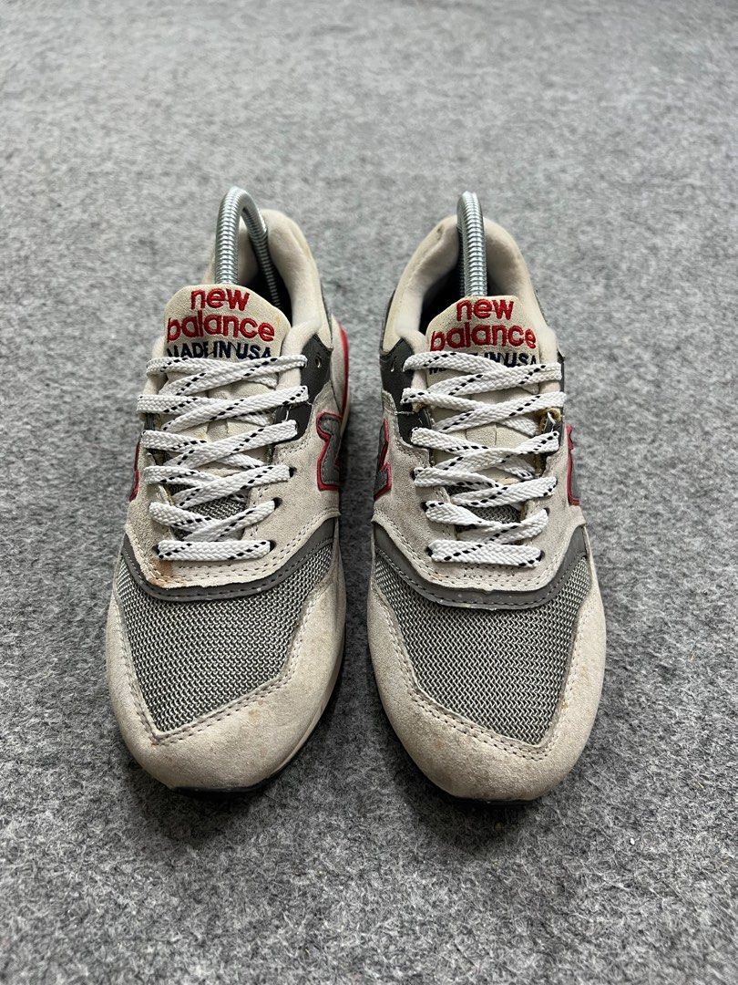 New Balance 997 Grey Red USA 39 Fesyen Pria Sepatu Sneakers