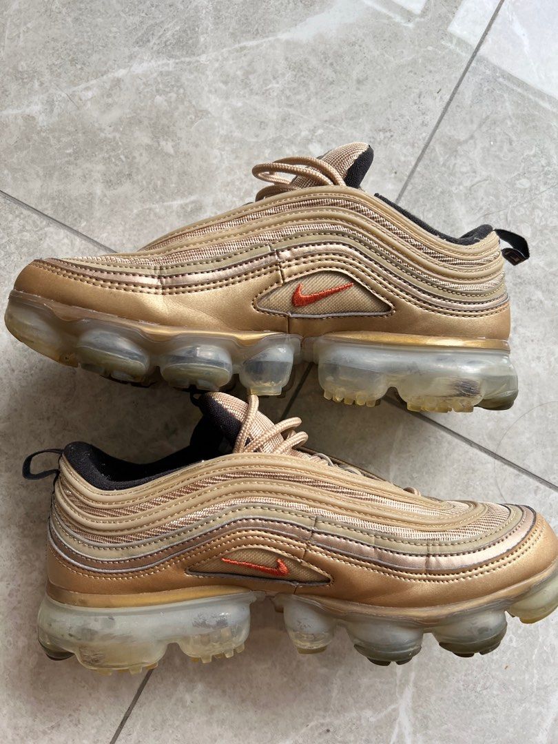 Gold vapormax 97 women's online