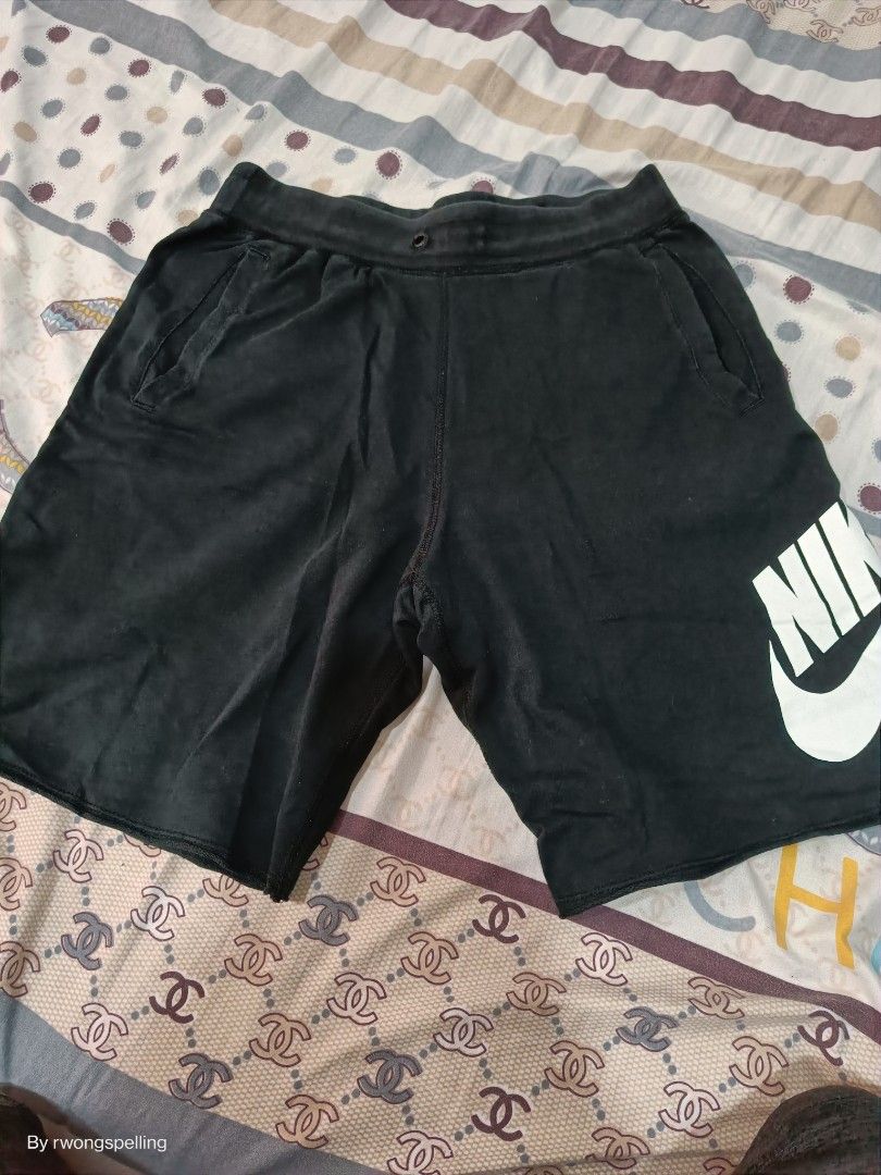 Nike Alumni shorts Men s Fashion Bottoms Shorts on Carousell