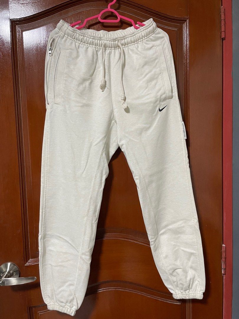 mens black nike bottoms