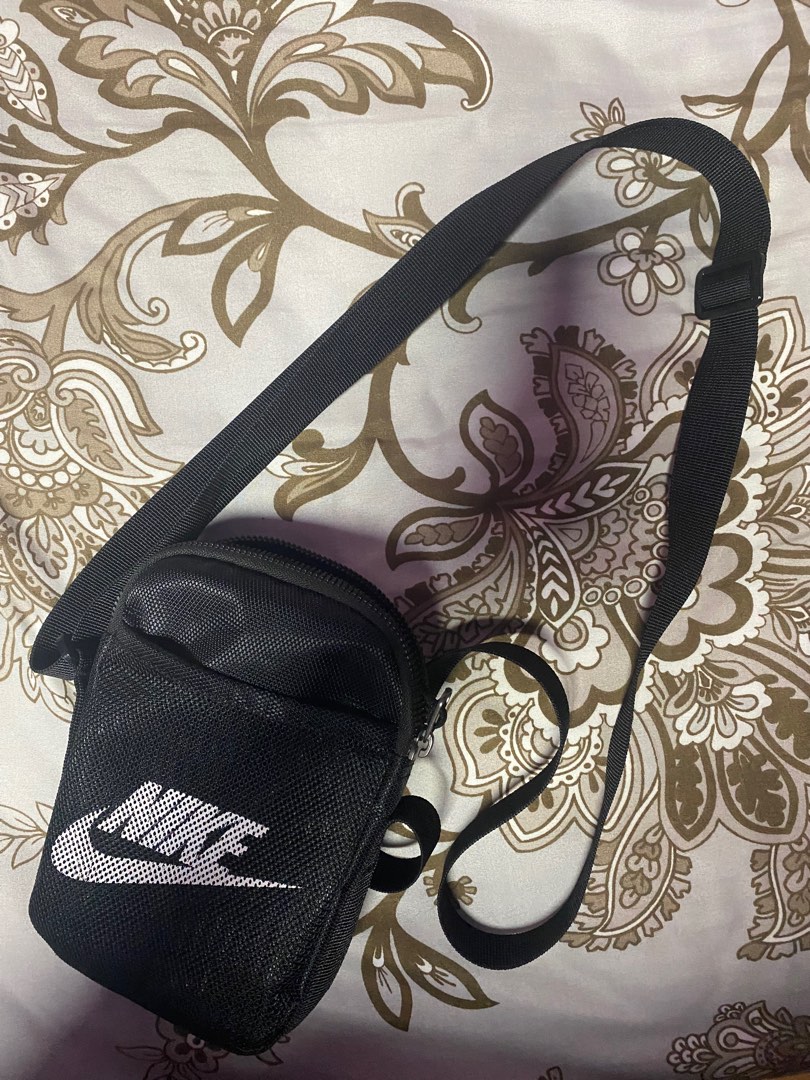 Nike Heritage crossbody bag, Women's Fashion, Bags & Wallets, Cross