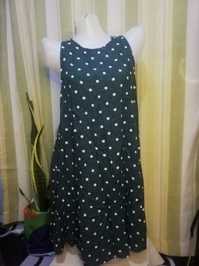 Old navy black and store white polka dot dress