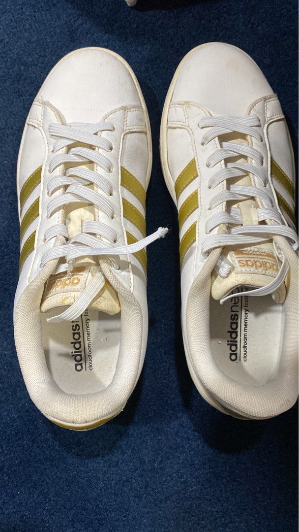 Onitsuka Tiger (Category: Sneakers & Footwear) located in Singapore. Submitted by lewegi (Listing ID 1257627432, Image 1). Description: .