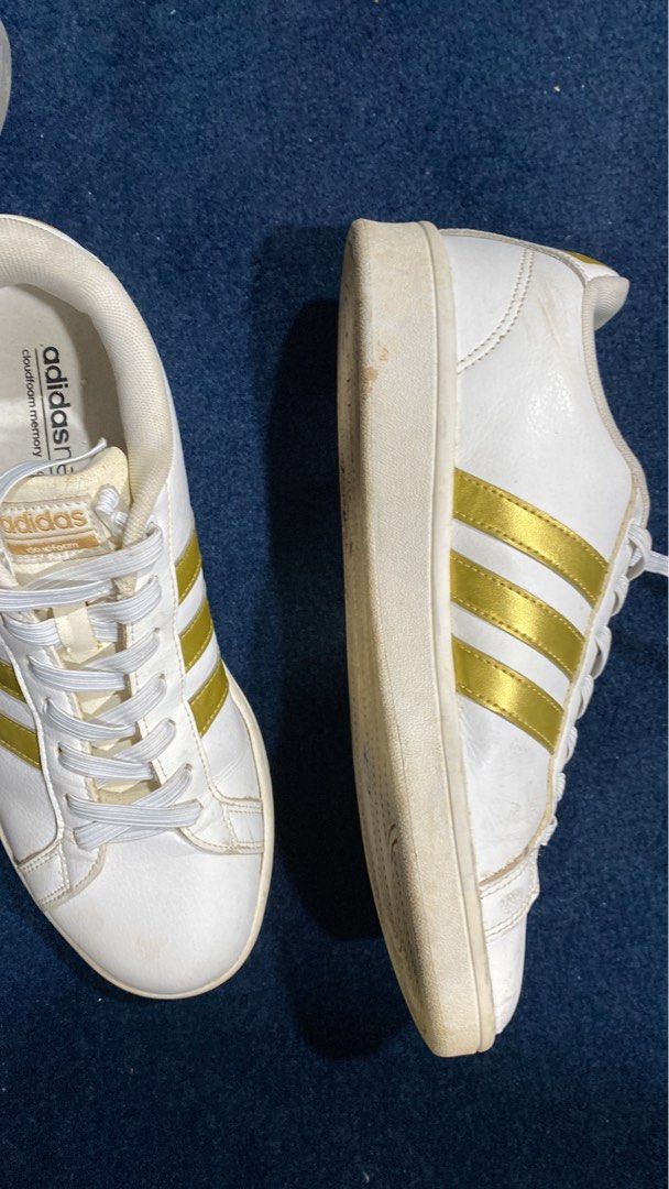 Onitsuka Tiger (Category: Sneakers & Footwear) located in Singapore. Submitted by lewegi (Listing ID 1257627432, Image 3). Description: .