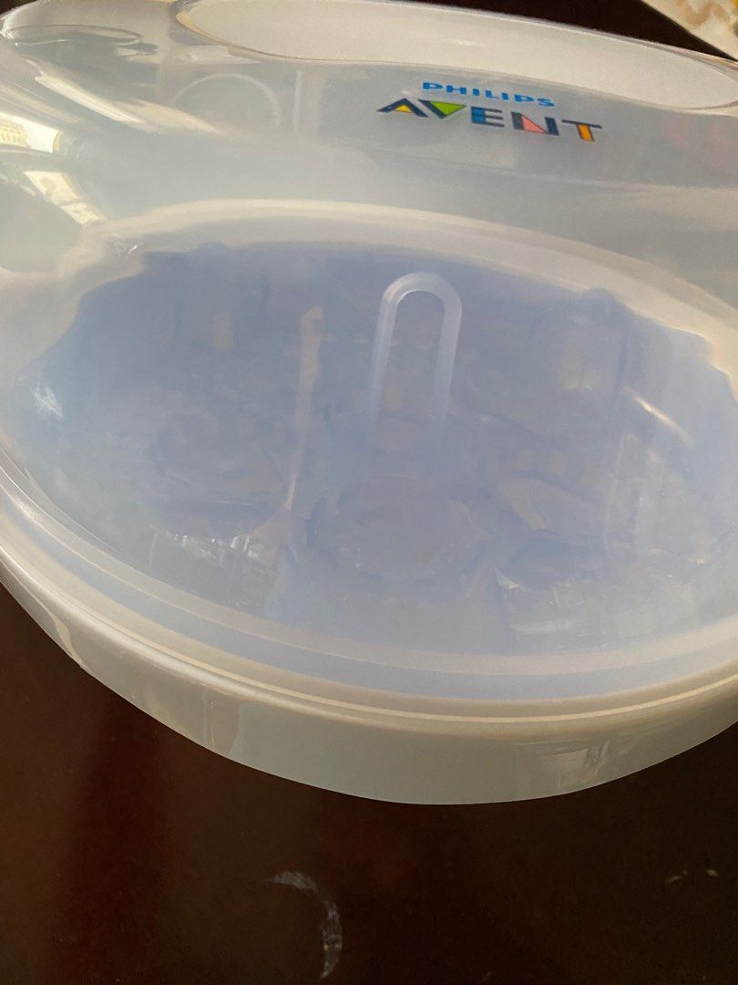 Philips Avent Microwave Steam Sterilizer (Category: Breastfeeding & Bottle Feeding) located in Pasig City. Submitted by closetcleanupbyc (Listing ID 1257507408, Image 3). Description: .