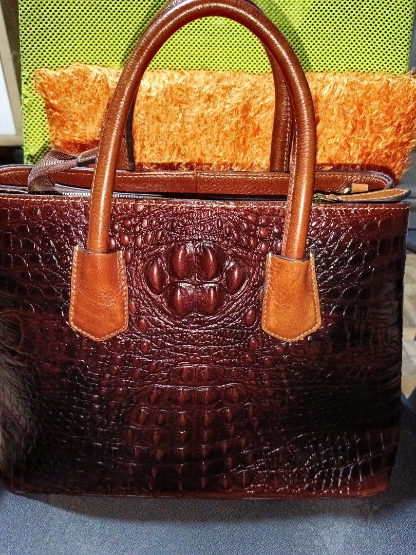 Pijushi handbags clearance