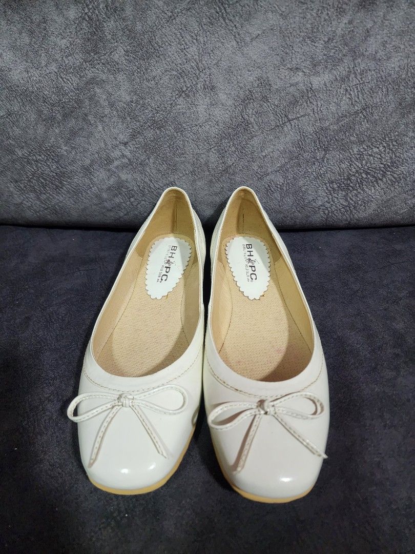 Womens white discount flats size 9
