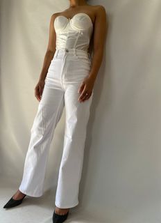 Preloved H&M highwaisted white straight cut jeans