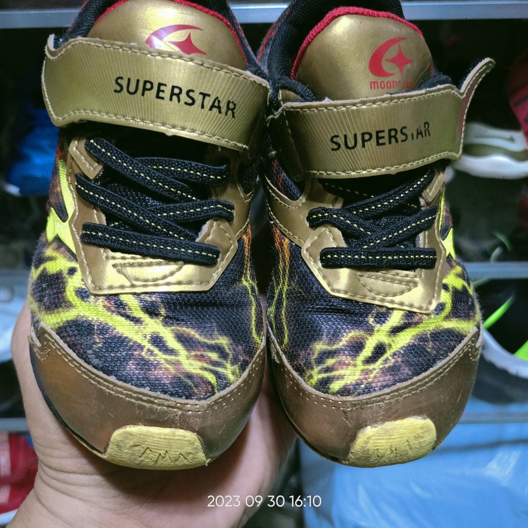Kids shoe size 17cm top