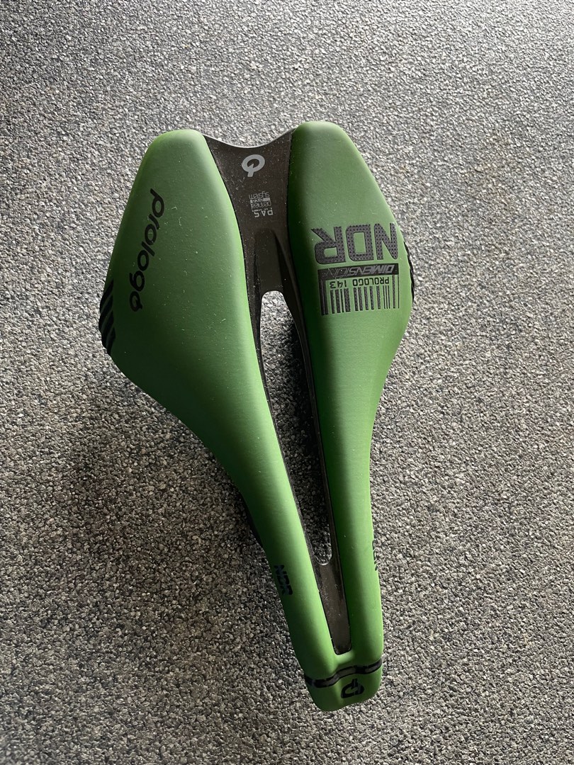 Prologo Dimension NDR carbon saddle, Sports Equipment, Bicycles & Parts