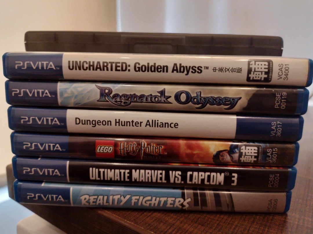 Ps Vita Games Bundle w/ Cartridge Case, Video Gaming, Video Games