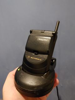 RARE Motorola StarTAC GSM Retro Mobile Phone w/ Charger