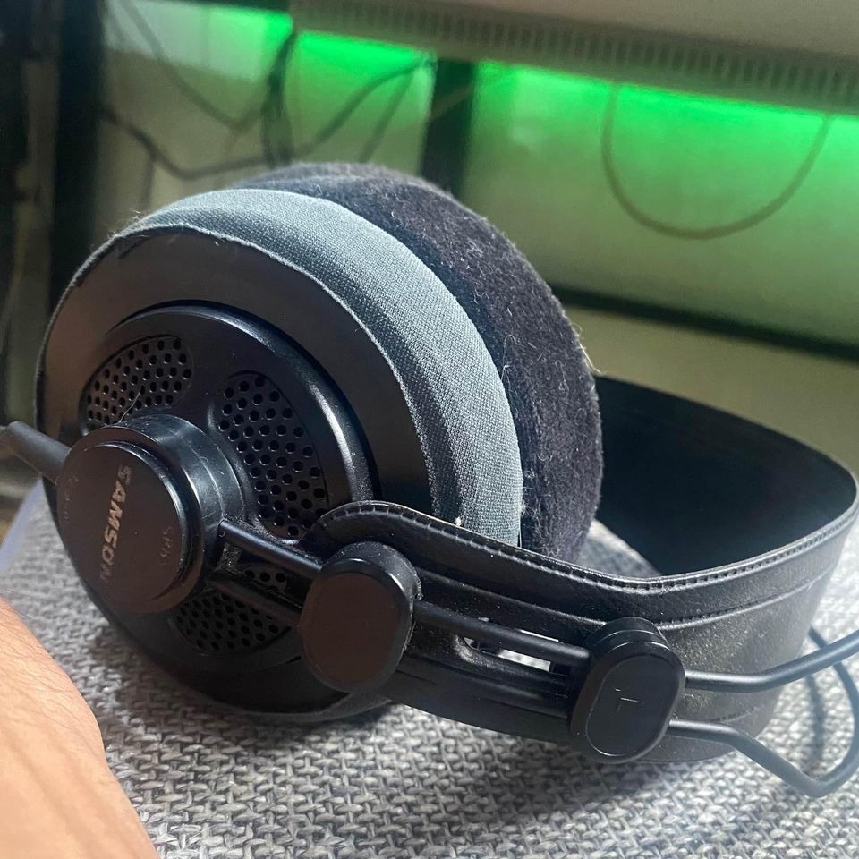 Samson SR850 Studio Reference Headphones, Audio, Headphones & Headsets ...