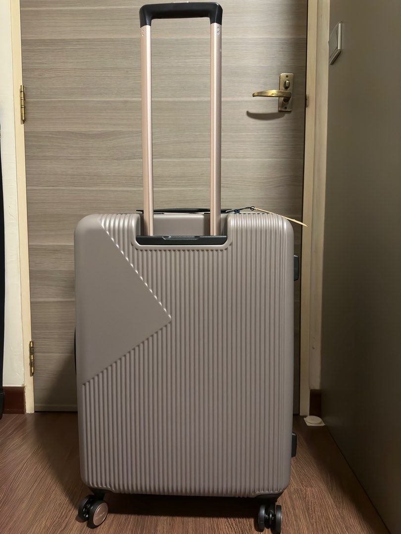 Samsonite ZELTUS (69cm) Travel Luggage with builtin weighing scale