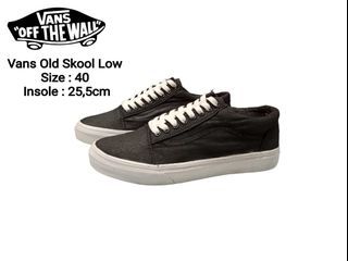 Sepatu Sneakers Vans Old Skool Low Black Size 40