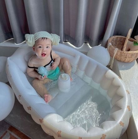 Inflatable Baby Bathtub, Anti- Slip Toddler Tub Portable Newborn Bathtub  with Foldable Shower Basin Travel Tub for 6-36 Months Infants Bathing