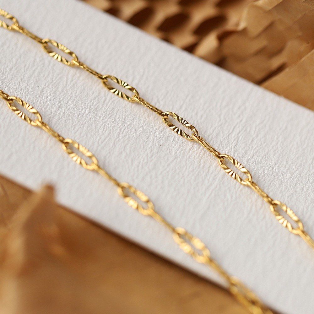Gold link necklace women's store
