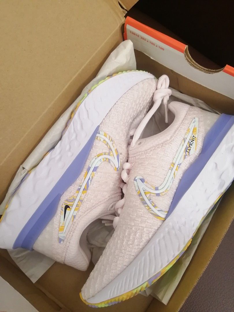 Nike epic react flyknit size deals 5