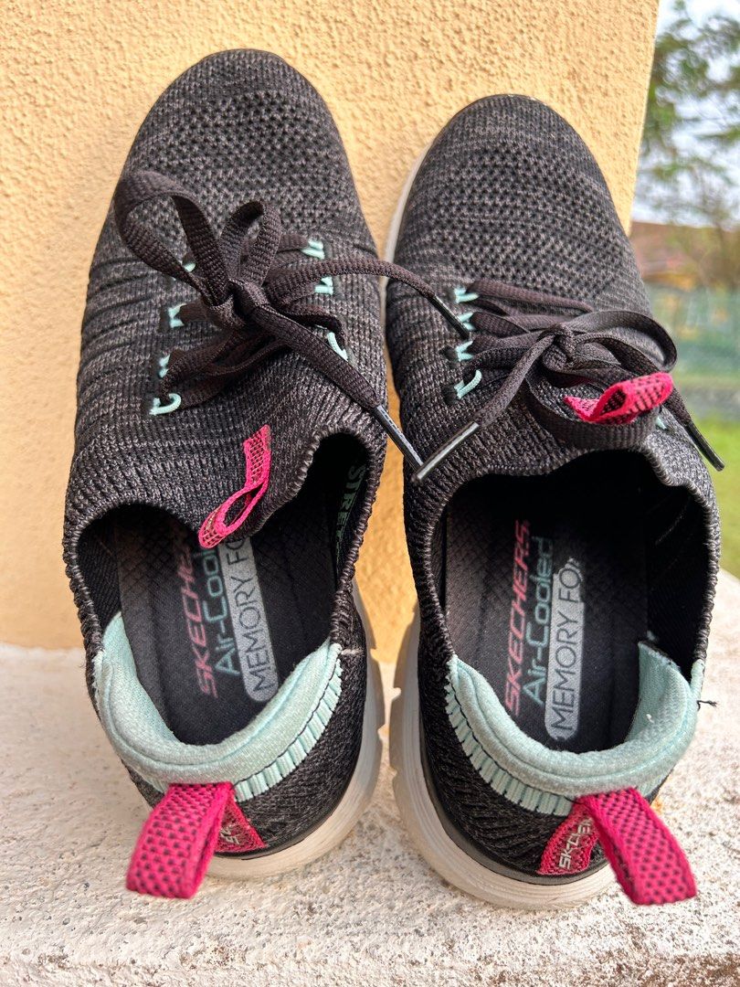 Skechers Sport Shoes Women s Fashion Footwear Sneakers on Carousell