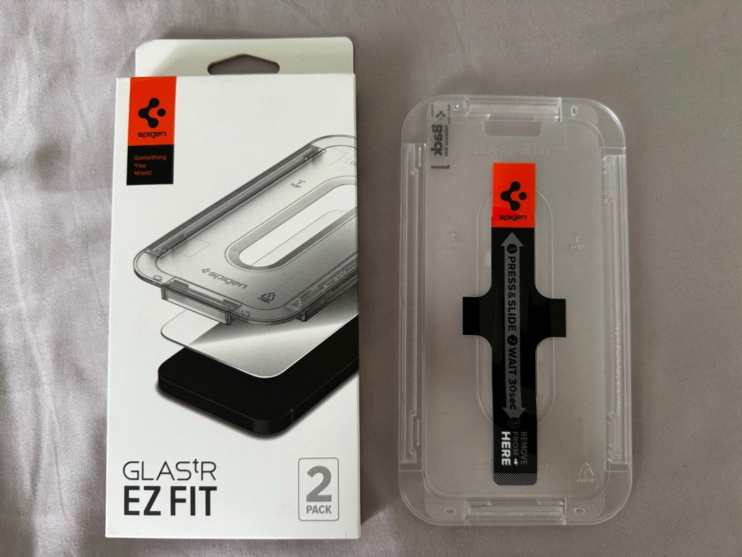 Spigen iPhone 13 Pro Max Screen Protector EZ FIT GLAS.tR ONE PIECE