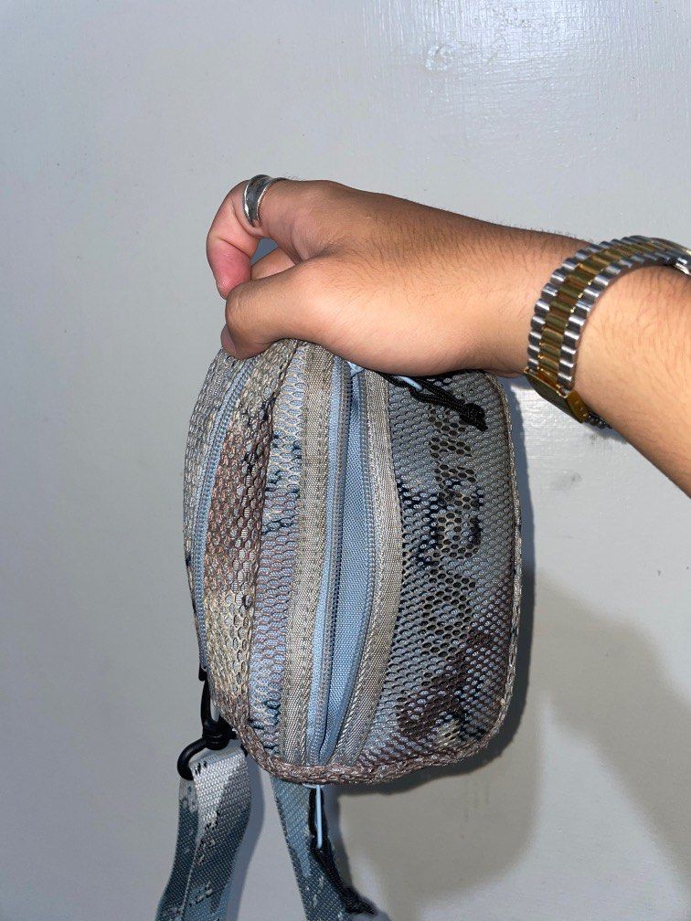 Supreme 20ss Small Shoulder Bag, 他的時尚, 包, 腰包與手提包在旋轉拍賣