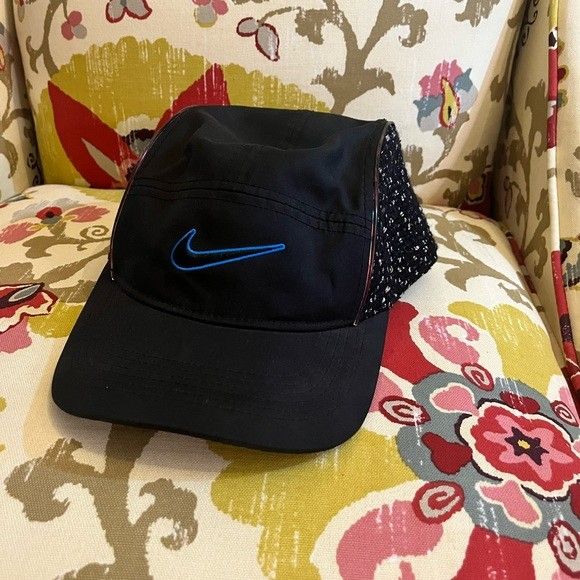 Supreme nike blue top running hat black
