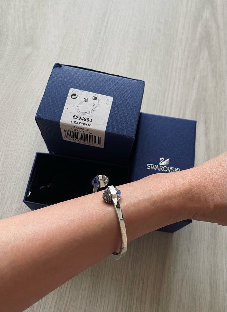 Swarovski Glance Blue Bangle