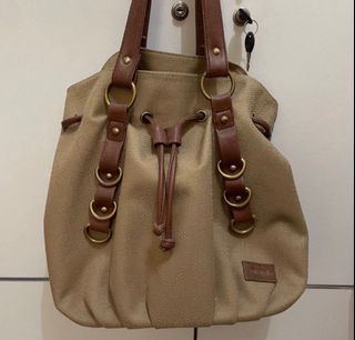(Kategori: ) berada di . Dikirim oleh cloudee.preloved (ID iklan 1257596815, Gambar 1). Deskripsi: .