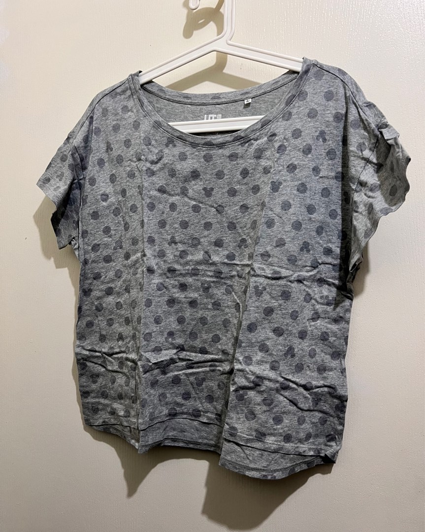 Uniqlo Mickey Mouse Gray Crop Tee, Women's Fashion, Tops, Shirts on ...