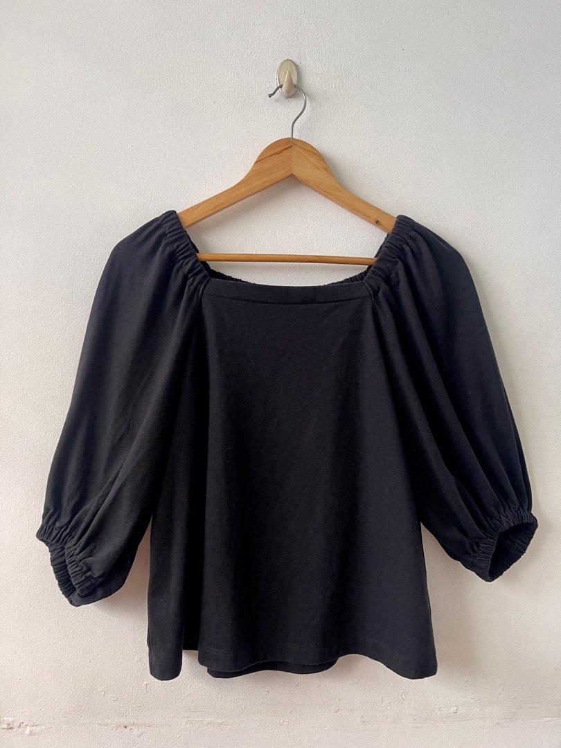 Uniqlo Puff Sleeves Squareneck, Women's Fashion, Tops, Blouses on Carousell