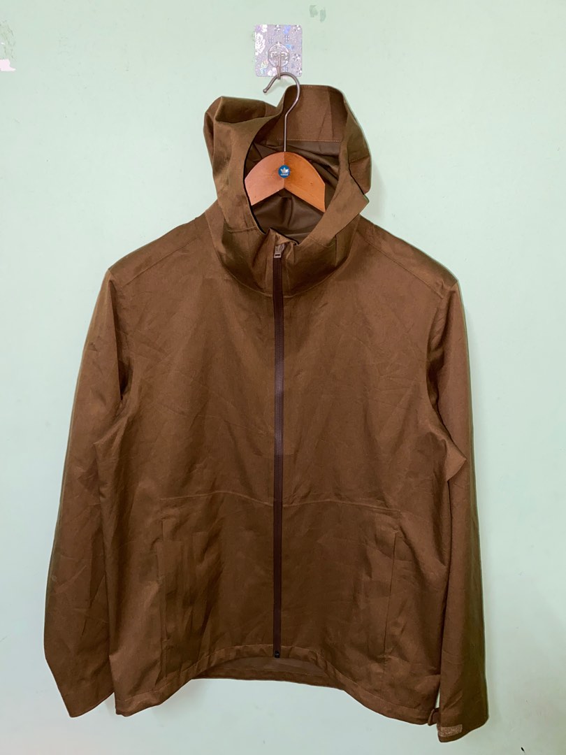 Uniqlo waterproof Jacket, Men's Fashion, Tops & Sets, Hoodies on Carousell