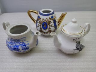 Vintage Mini Tea pot and mini pitcher from the UK 195 each *Y308