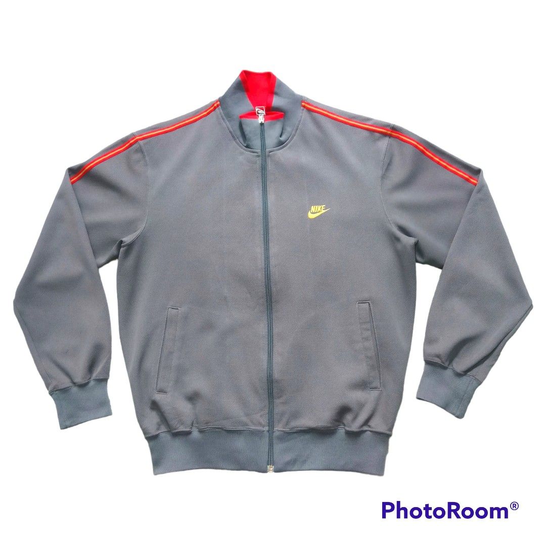 Nike tribute track top online