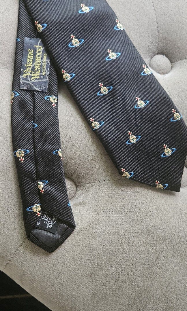 vivienne tie