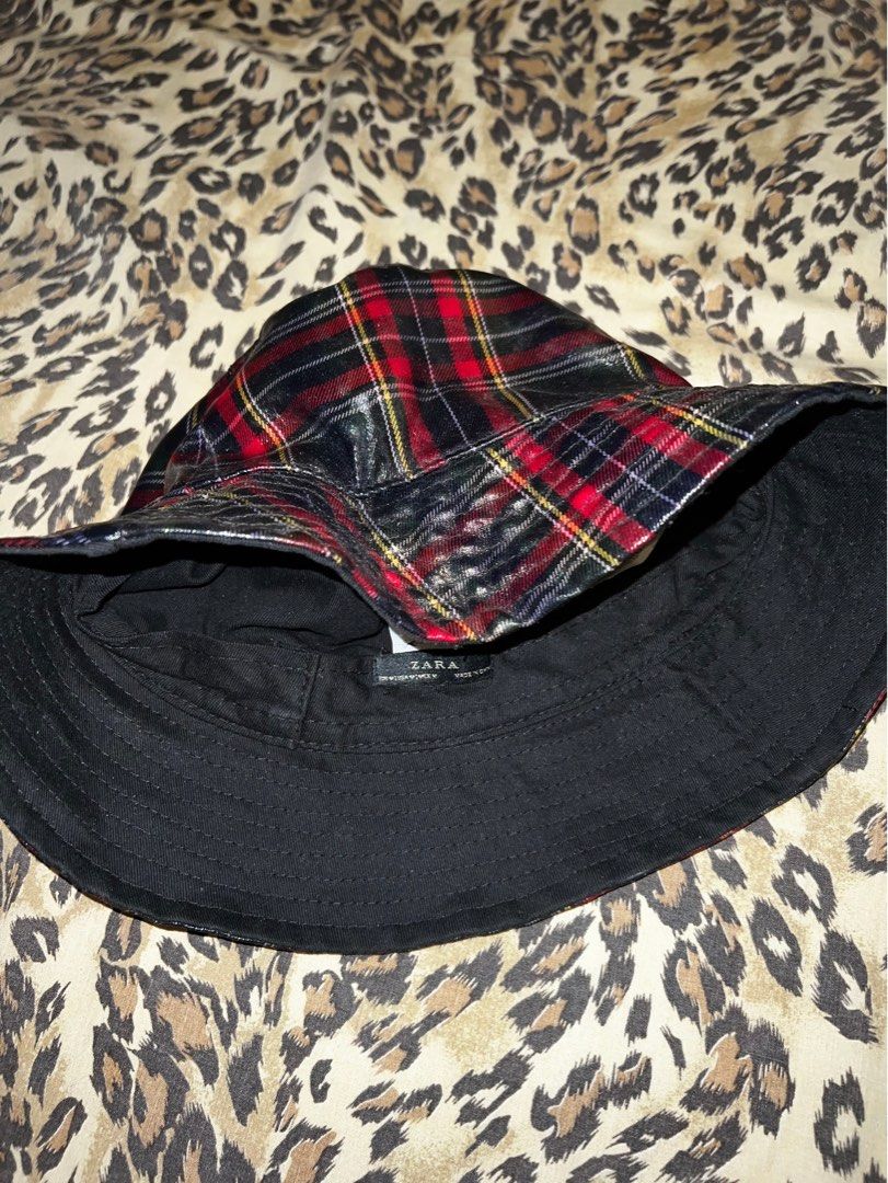 Burberry online hat zara