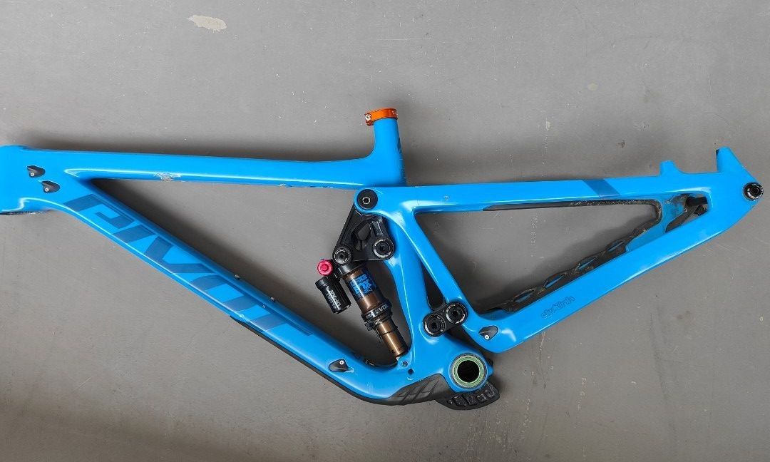 Pivot switchblade 2021 frame only hotsell