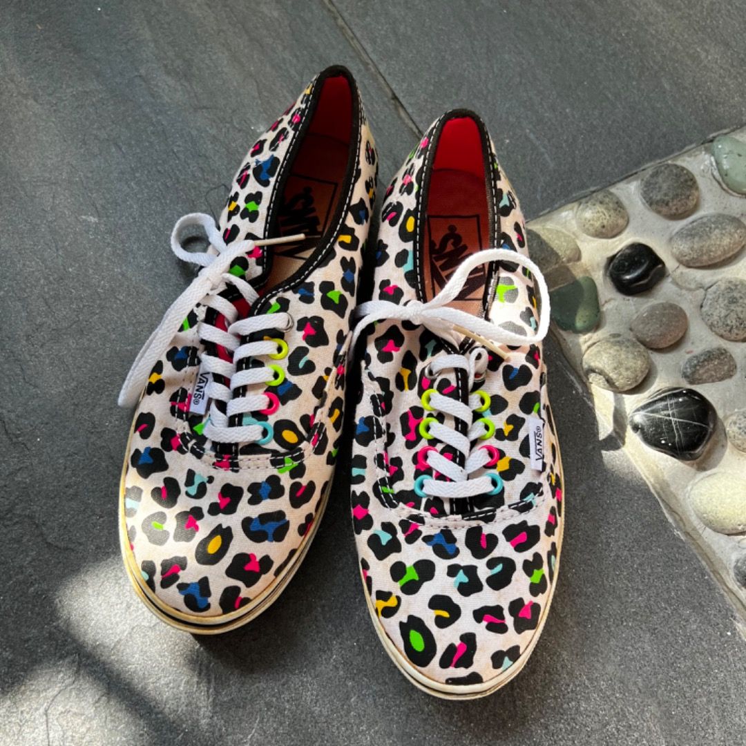 2 PAIRS VANS SNEAKERS W US5.5 MENS US4 UNISEX OLD SKOOL Women s