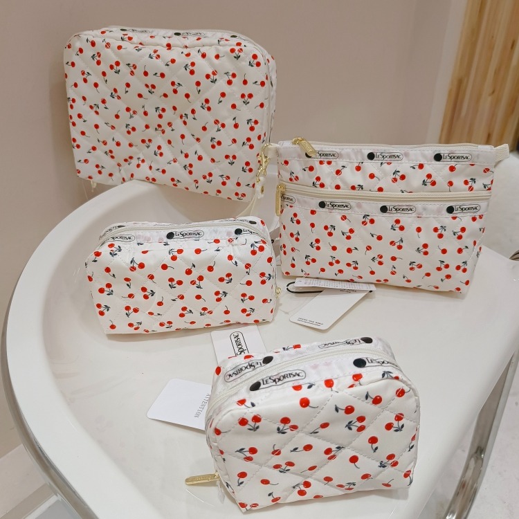 ■LeSportsac■×Megumi Kanzaki BEAUTY MAKEUP POUCH LeSportsac Japan on X: 