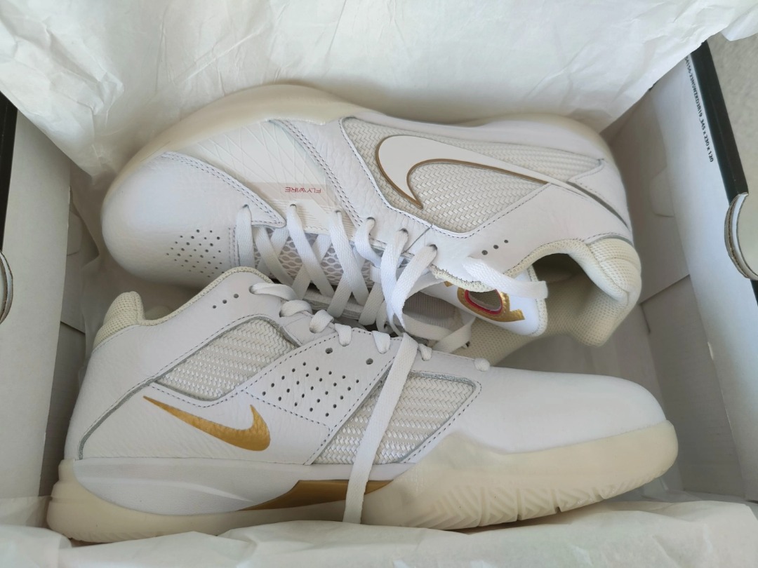 Kd white and 2025 gold