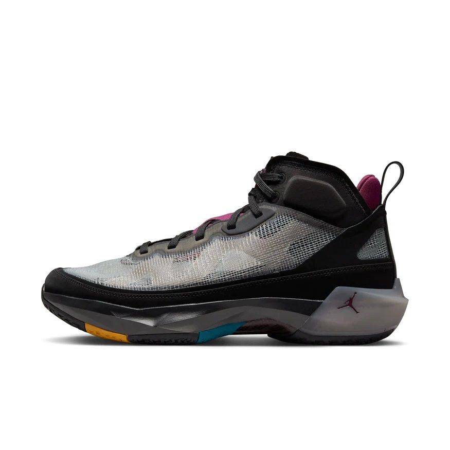 Jordan V IV III, Men's Fashion, Footwear, Sneakers on Carousell