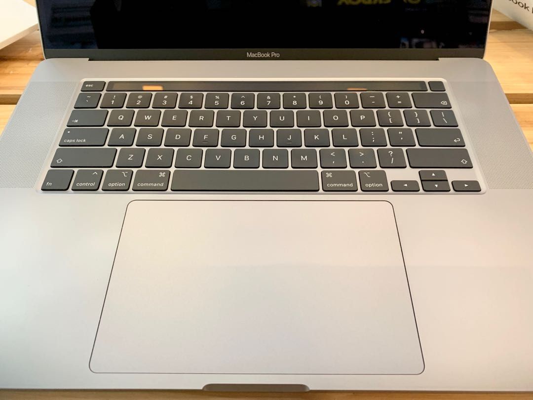 Apple MacBook Pro 16-inch 2019 Intel i7 16GB 512GB w/ Box