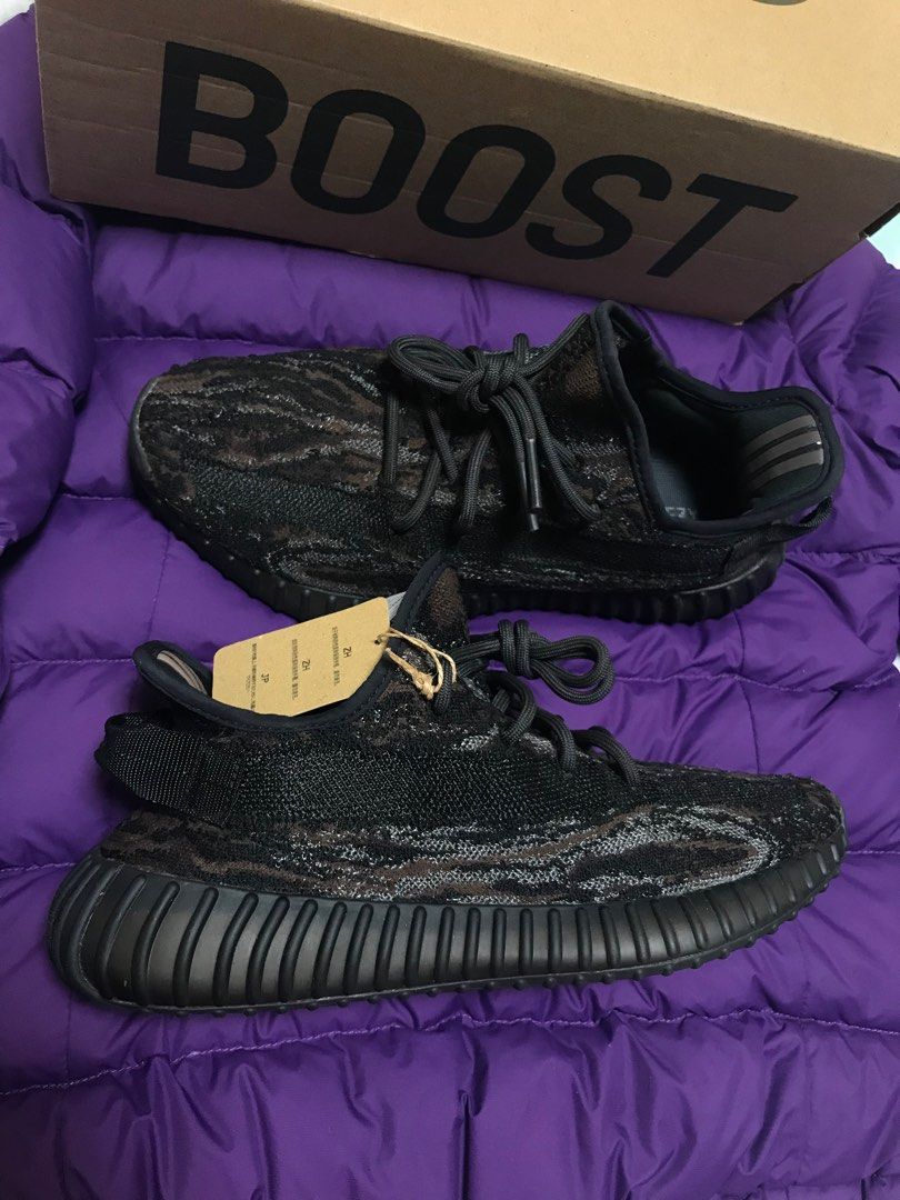 AS PACK J5 Dj khaled/Yeezy mx rock on Carousell