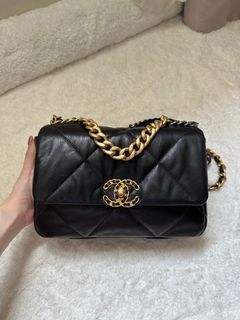 SASOM  Chanel 19 Shopping Bag Shiny Lambskin