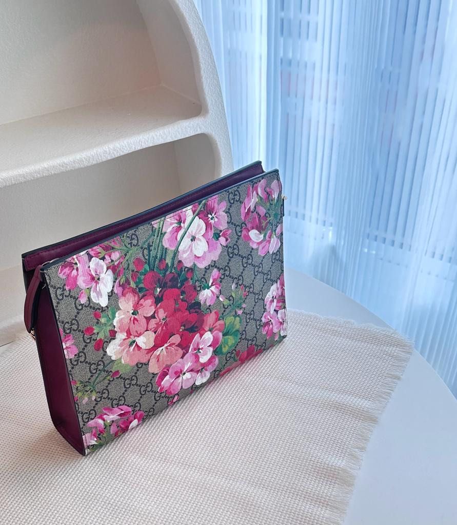 Gucci floral clutch bag new arrivals