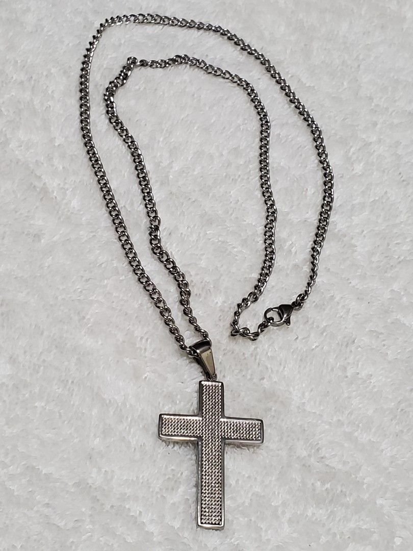 Avon men's stainless steel top cross necklace