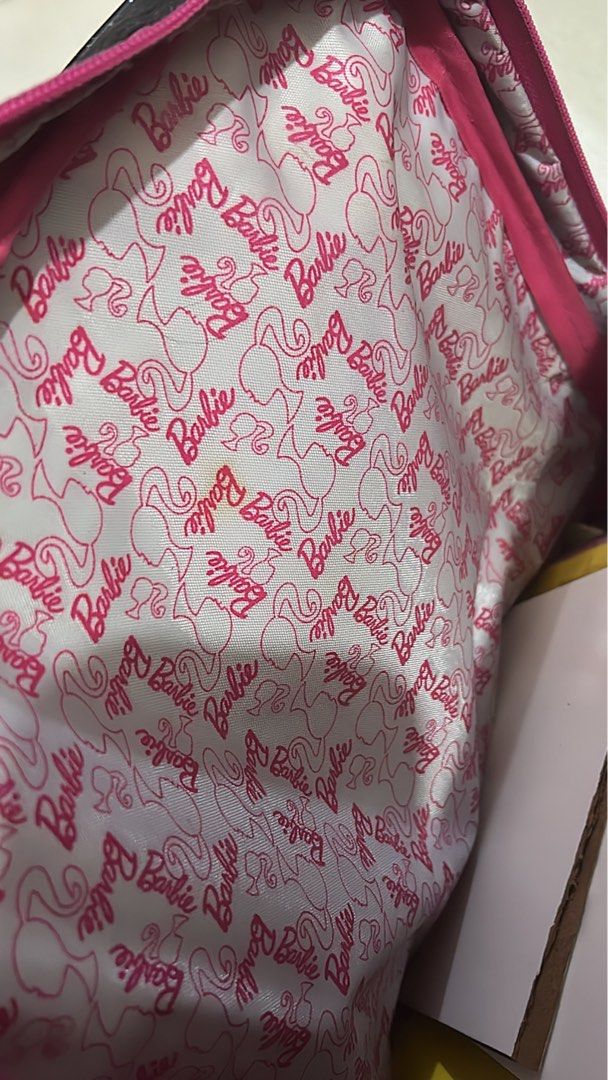 Barbie Trolly Bag original preloved (Category: Babies & Kids Fashion) located in Muntinlupa City. Submitted by jeymv (Listing ID 1252972996, Image 2). Description: Preloved but in a good condition❤️.