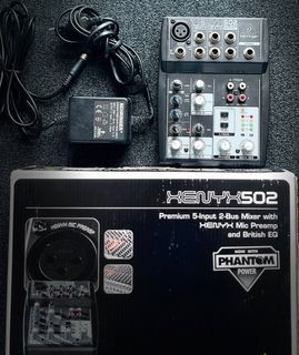 BEHRINGER  XENYX-502 Audio Mixer