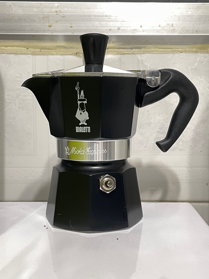 bialetti induction moka pot 3cup, TV & Home Appliances, Kitchen Appliances,  Coffee Machines & Makers on Carousell