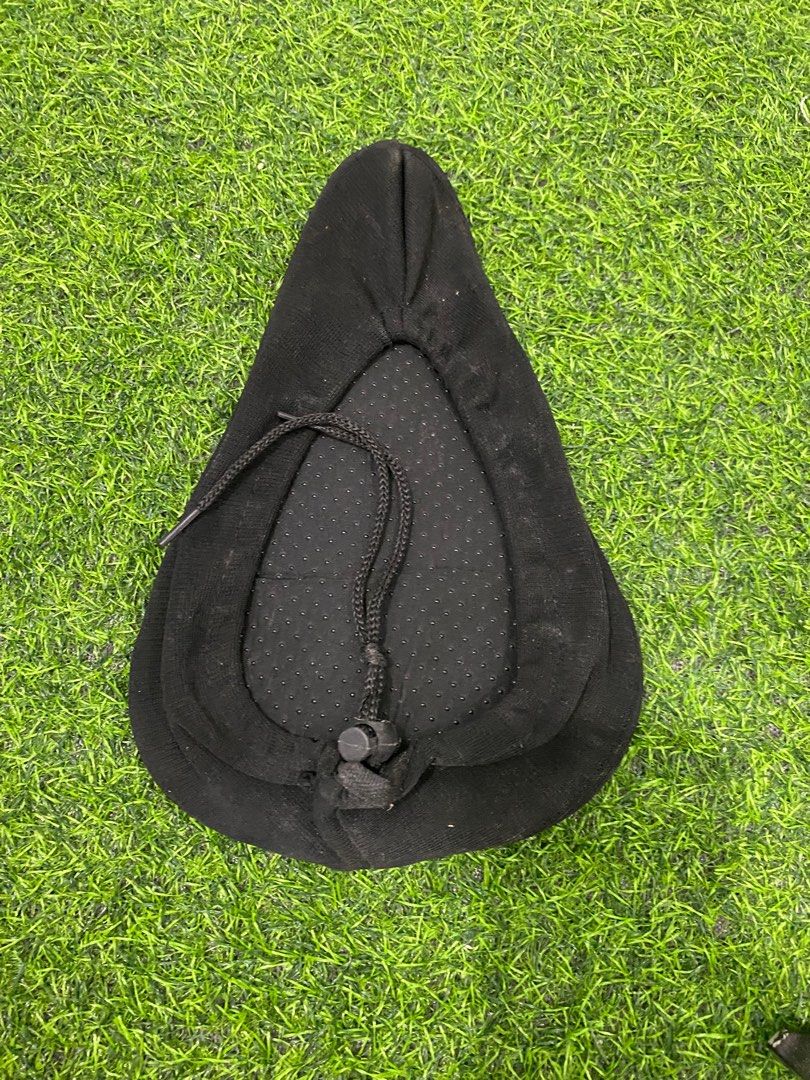 Bicycle parts and Accessories (Category: Bicycles) located in Angeles City. Submitted by pao20 (Listing ID 1240552961, Image 3). Description: Good Condition 3 stem Rest Bar Seat pad foam black.