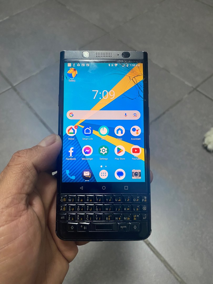 Blackberry Keyone for sale (Black Edition) with ISSUES on Carousell